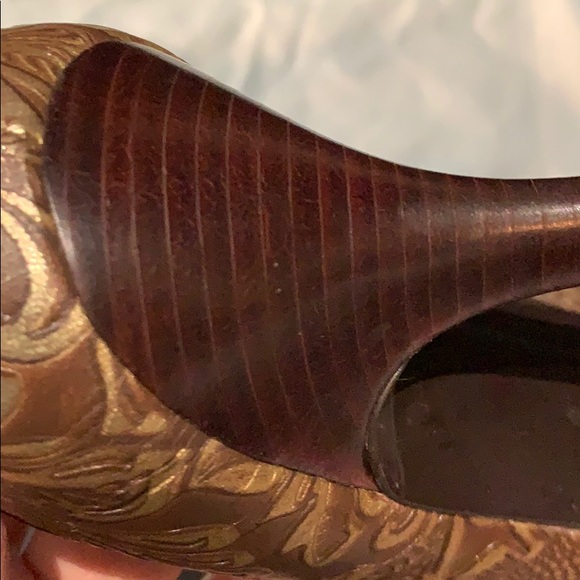 Carlos Santa Bronze Paisley Open Toe Shoes - Picture 8 of 8